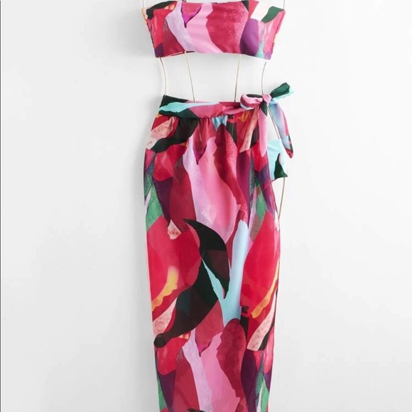 Distorted floral 3 pc wrap skirt bikini swim suit - Picture 2 of 5